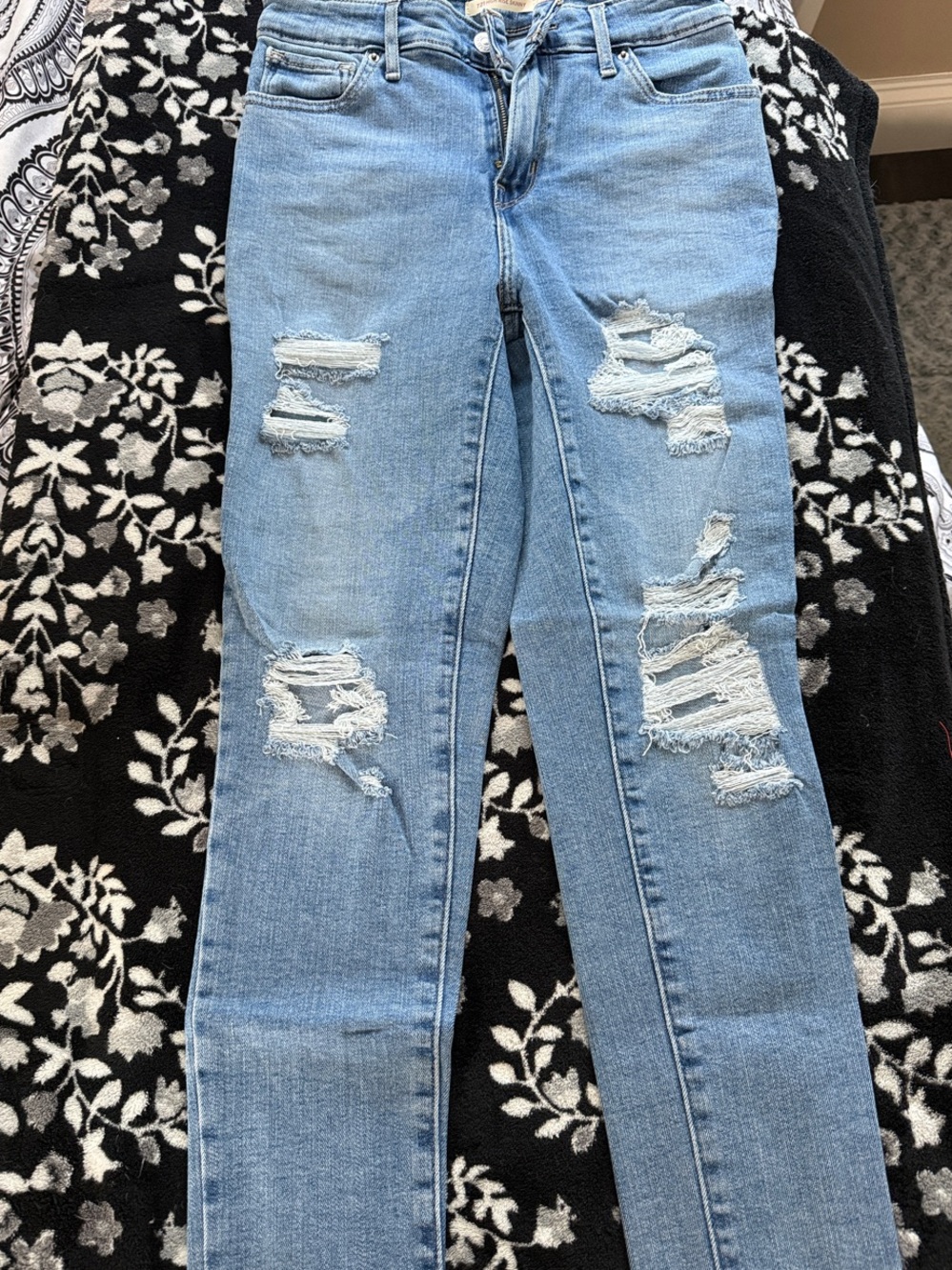 Levi's Light Blue Distressed Ankle Jeans